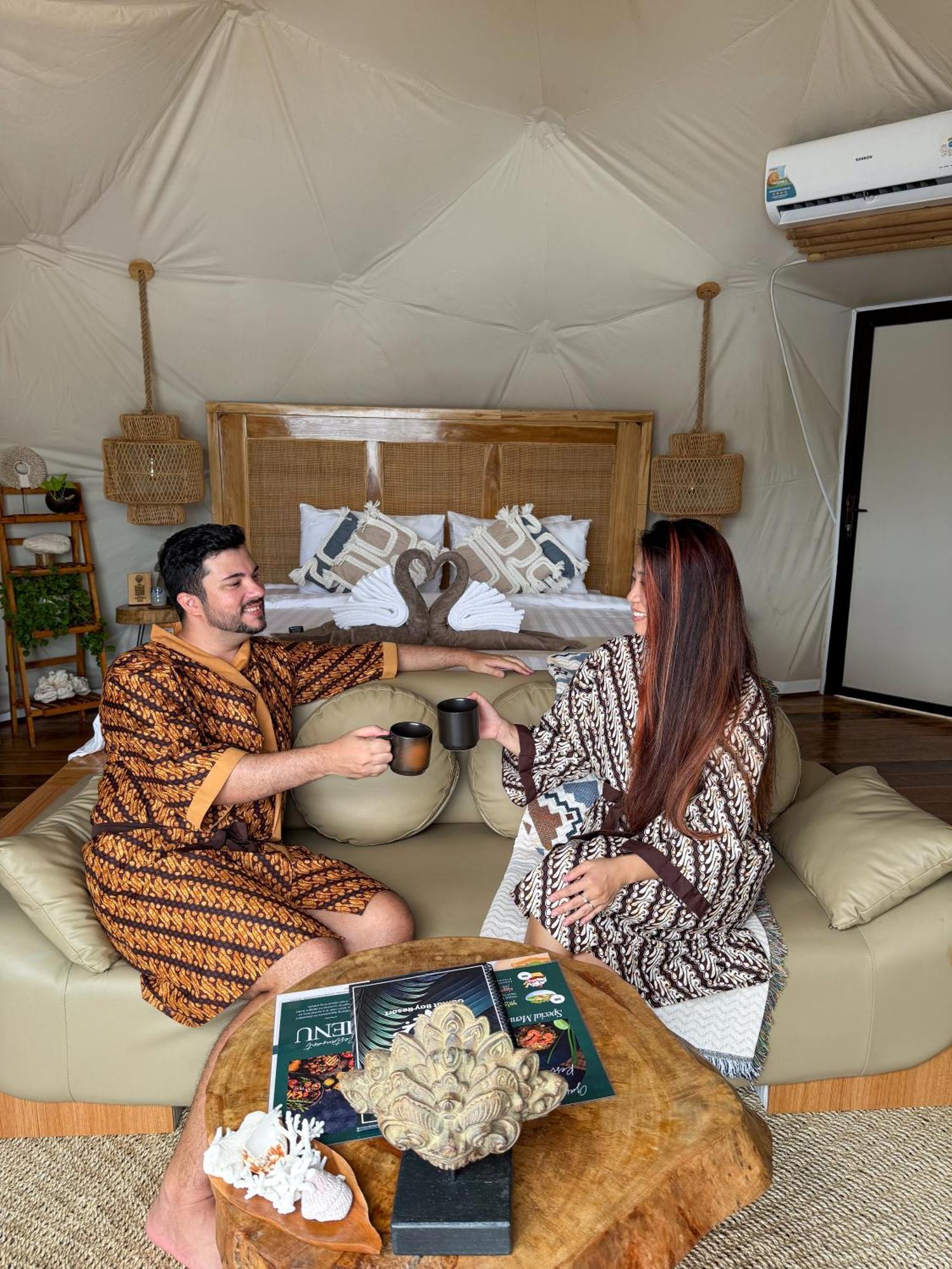 Beachfront Luxury Dome Villas - Gamat Bay Resort Nusa Penida Exterior foto