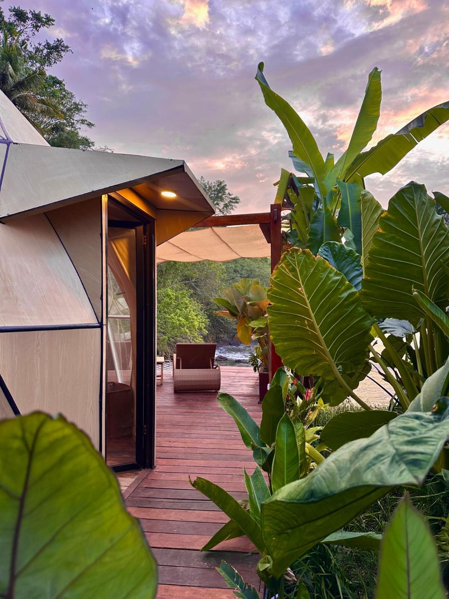 Beachfront Luxury Dome Villas - Gamat Bay Resort Nusa Penida Quarto foto